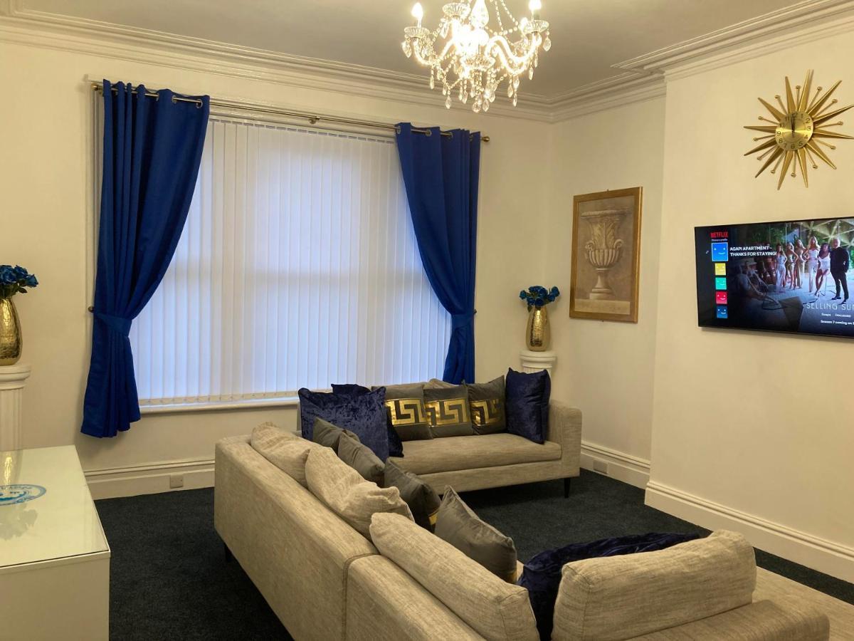 Agapi Apartment - Sea View Sleeps Ten Blackpool Kültér fotó
